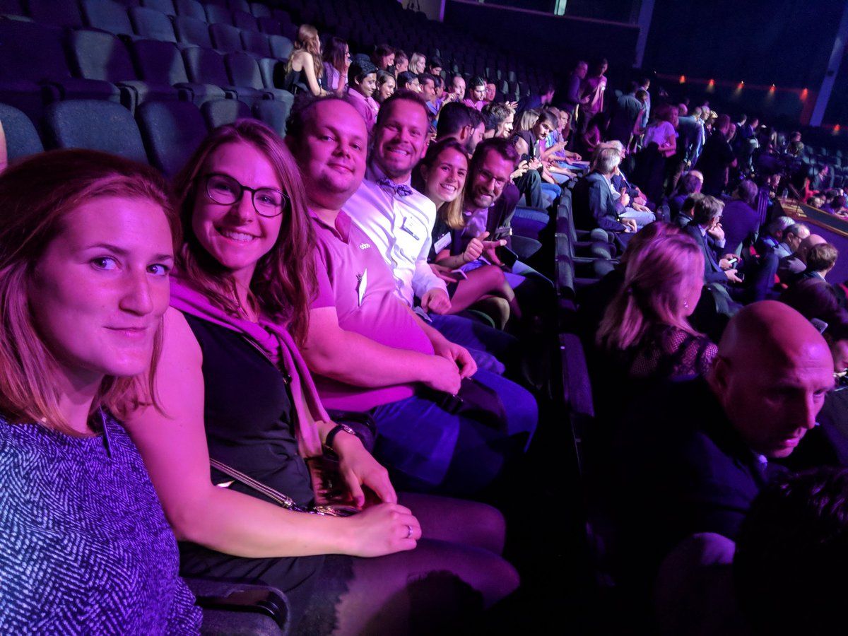 oh my god twitter doesn’t include alt text from images in their API